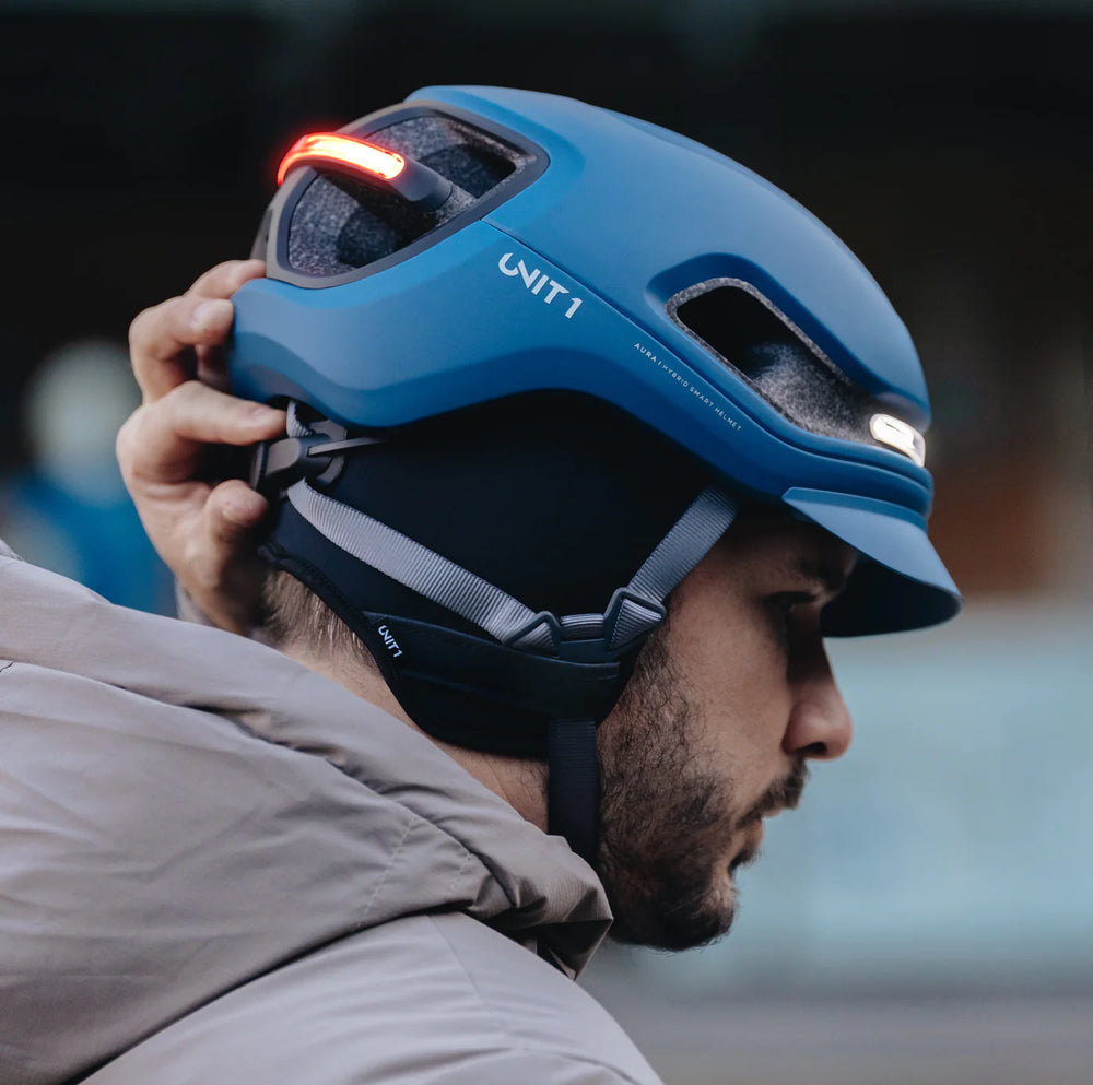 bike helmet canada Bern Tigre Pink The Zipmold+ construction makes it possible to obtain a helmet with a more refined Motorcycle Helmets Bike Helmets Canada