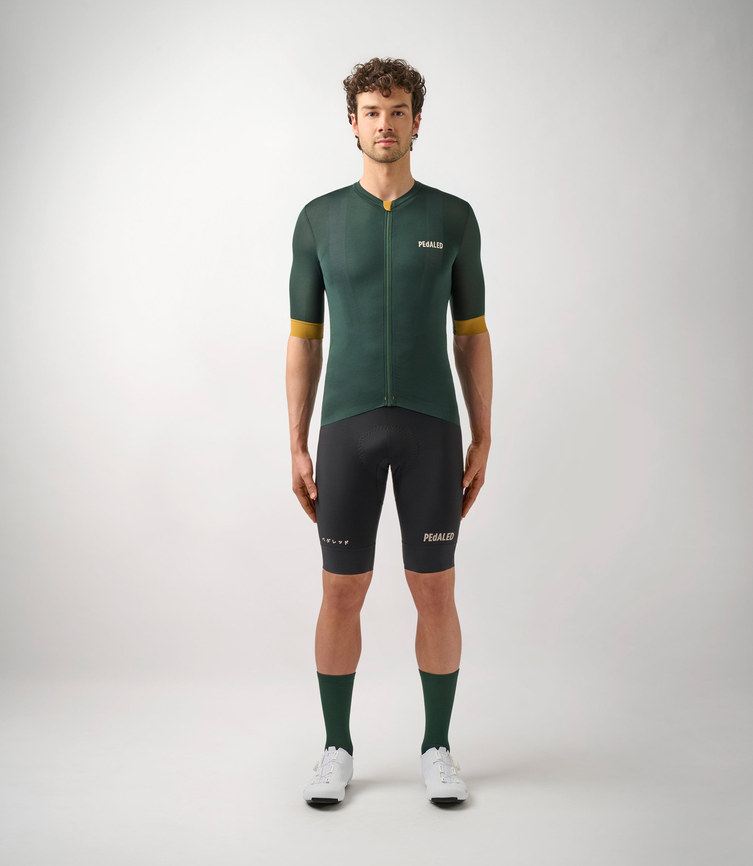 Pedaled Essential Lightweight Road Jersey – VeloLifestyle 𝗯𝘆